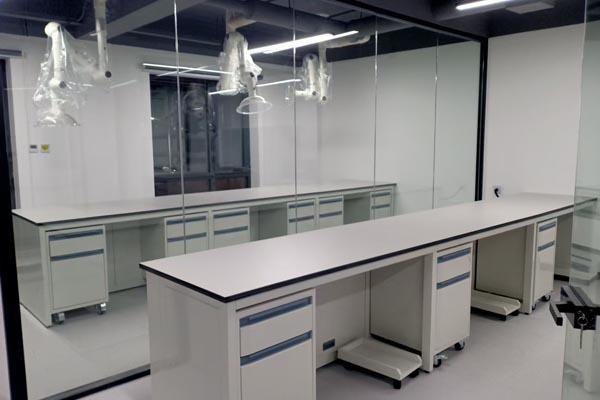 全新全鋼實驗臺費用是多少？