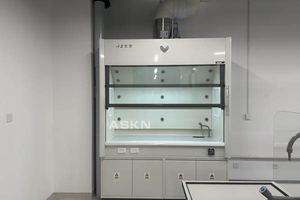 通風(fēng)柜具有的功能與安裝有哪些 通風(fēng)柜具有的功能與安裝有哪些